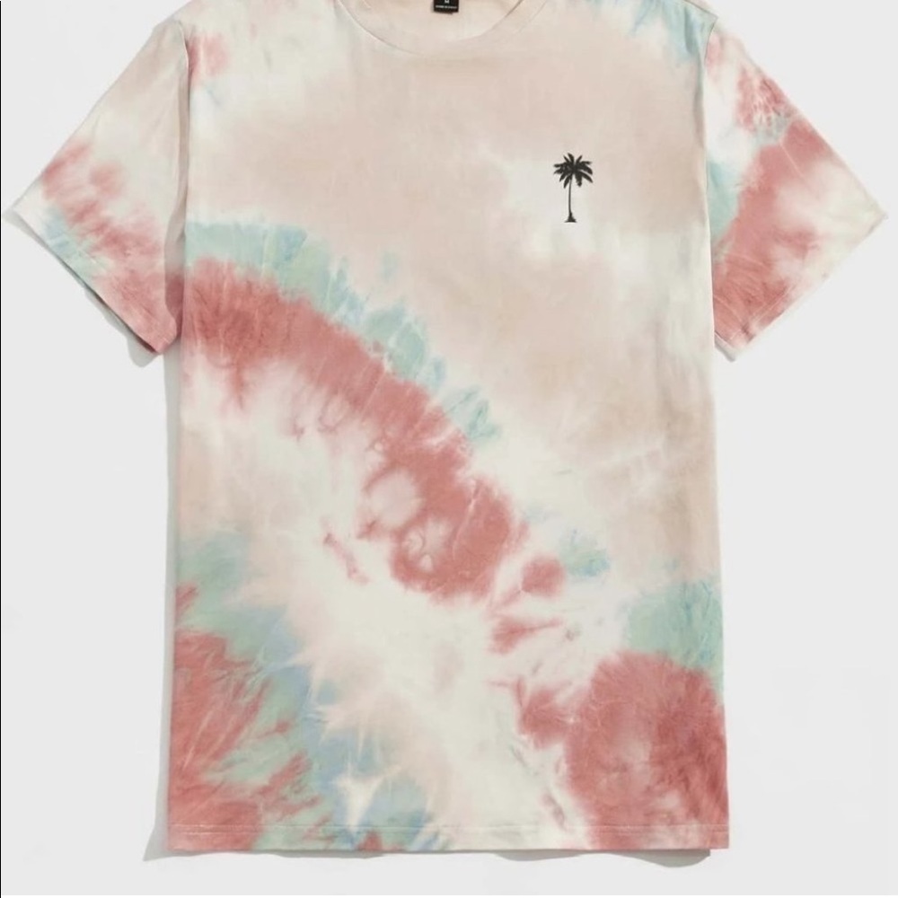Tan Casual Men’s Tropical Tie Dye Top